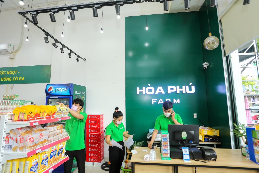 Hòa Phú Farm- Người bạn ” chăm sóc sức khỏe” đáng tin cậy 4 Hoà Phú Farm với đội ngũ nhân viên nhiệt tình, thân thiện